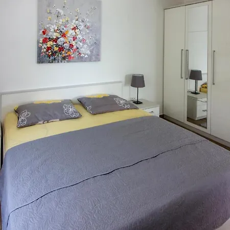 Amazing In With Wifi, Heated Swimming Pool And 2 Bedrooms Сasa de vacaciones *