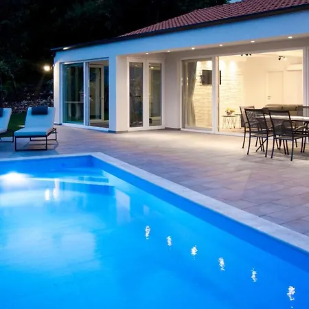 Сasa de vacaciones Amazing In With Wifi, Heated Swimming Pool And 2 Bedrooms *