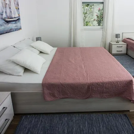 Amazing In With Wifi, Heated Swimming Pool And 2 Bedrooms Сasa de vacaciones *