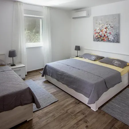Amazing In With Wifi, Heated Swimming Pool And 2 Bedrooms Сasa de vacaciones