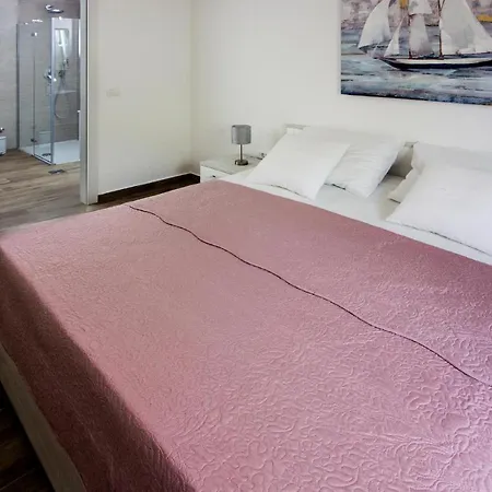 Amazing In With Wifi, Heated Swimming Pool And 2 Bedrooms * Matulji